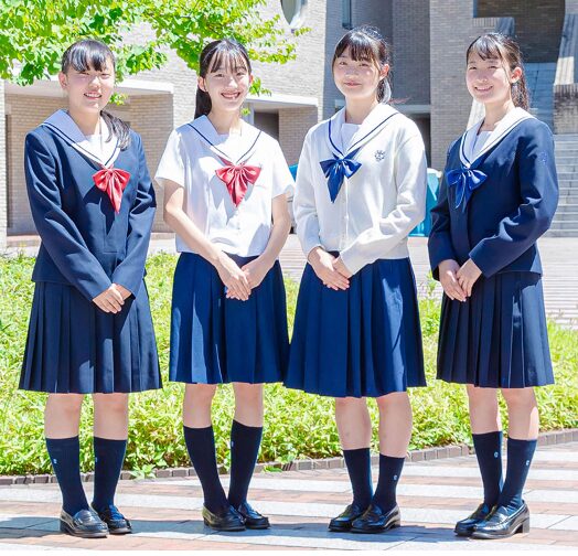 カリタス女子中学高等学校の制服